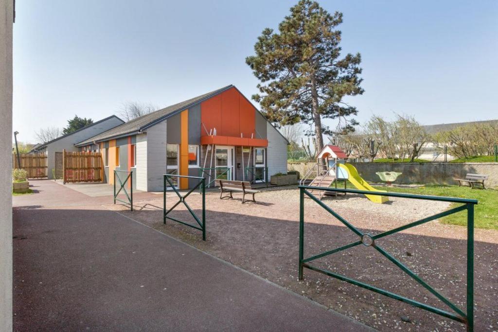 Les Tourelles Village De Vacances Asnelles Exteriör bild