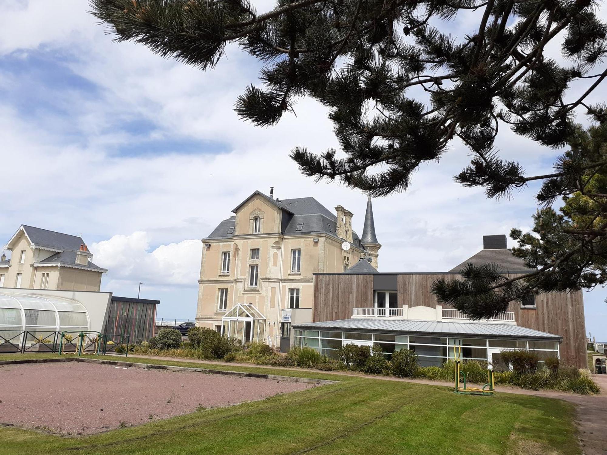 Les Tourelles Village De Vacances Asnelles Exteriör bild